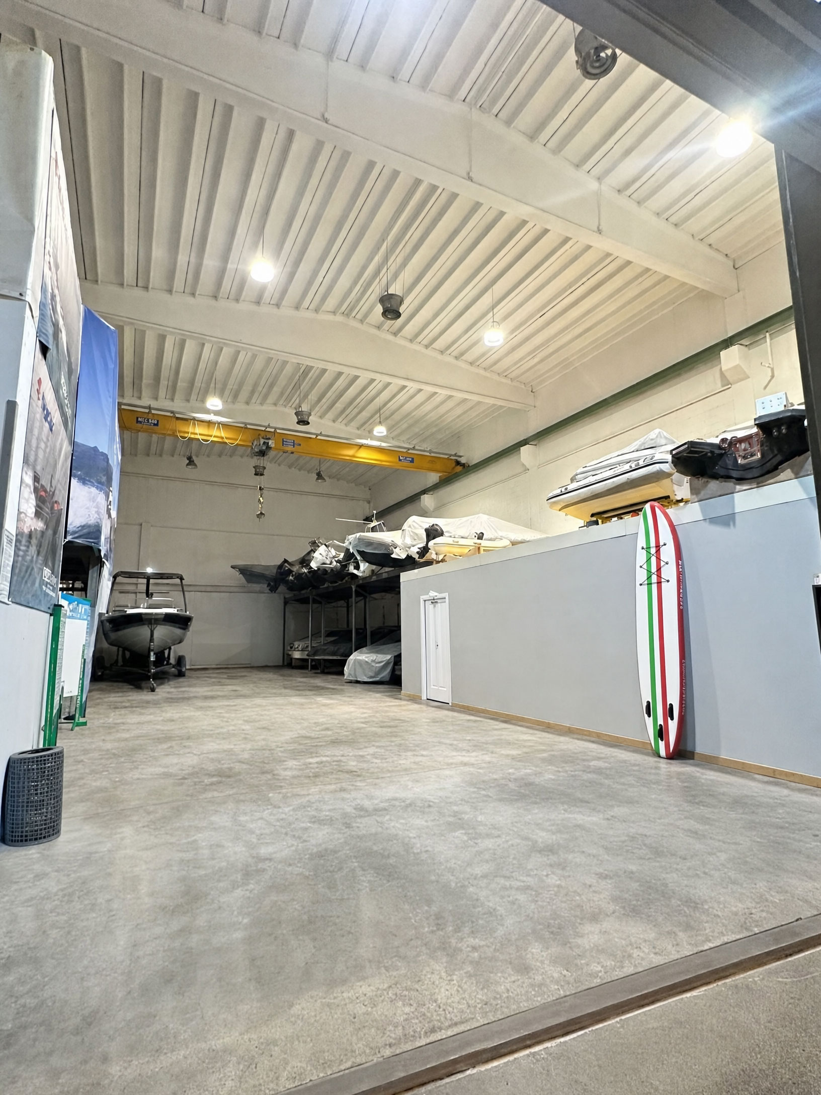 Area rimessaggio Nautysport con imbarcazioni custodite